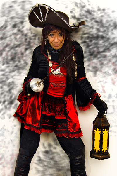 Roving Buccaneer Costume for Women